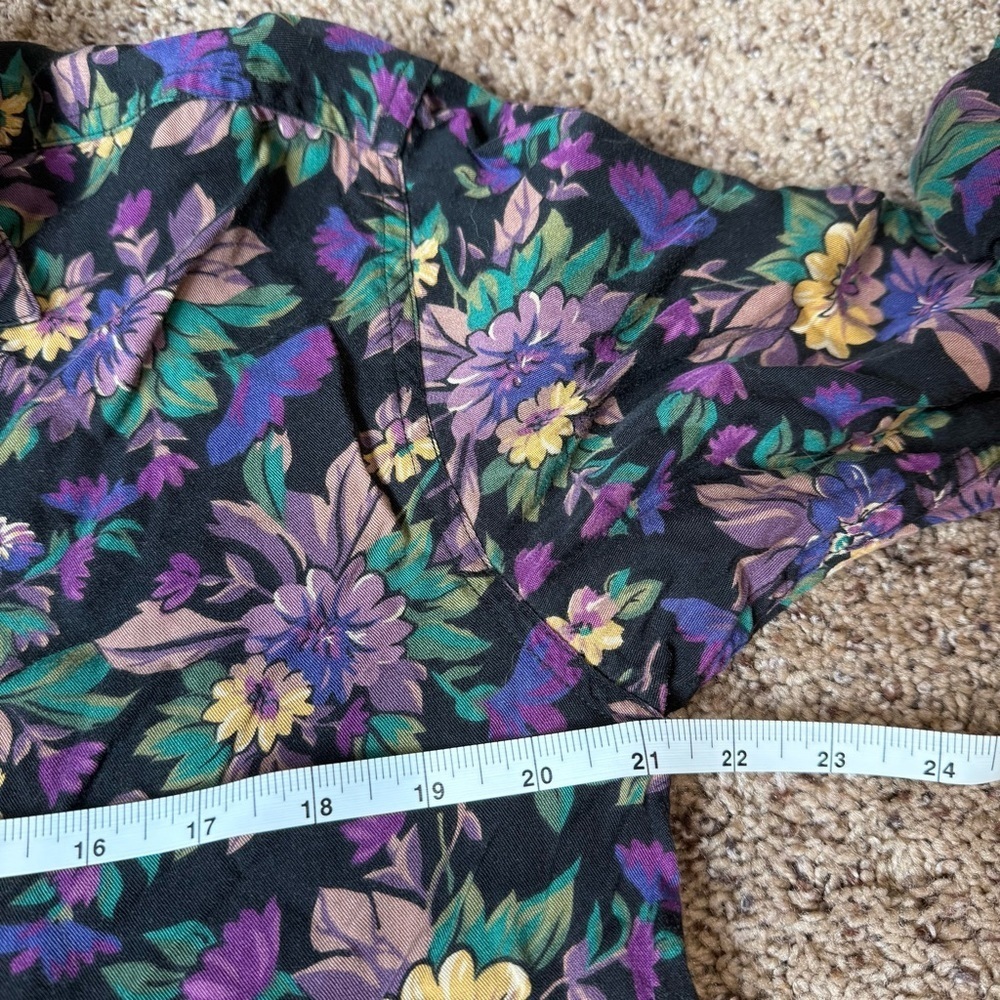 Lizsport Floral Blouse and Skirt Set - Picture 7 of 8